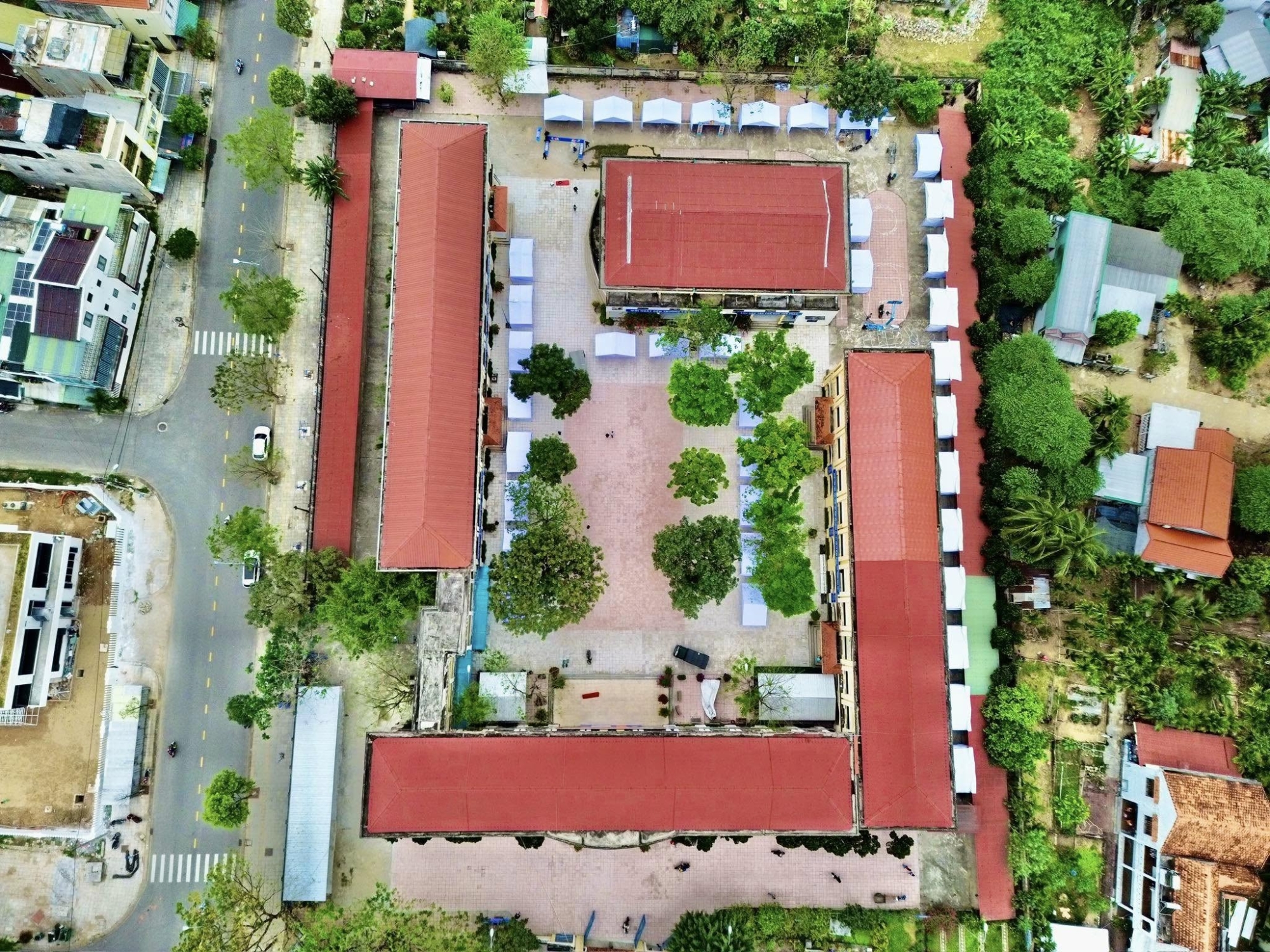 Trường THCS Trần Phú