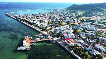 bến tàu đảo lớn