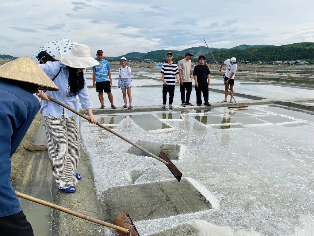 Trải nghiệm làm muối