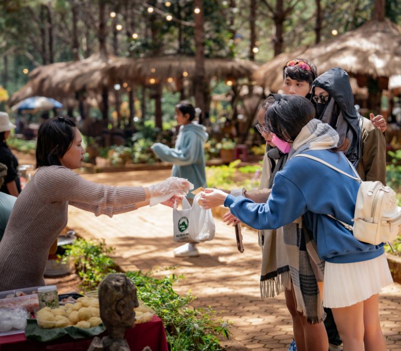 Chợ phiên Măng Đen, tận hưởng trọn vẹn vẻ đẹp vùng cao 4