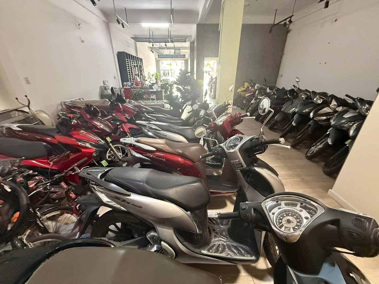 kho xe máy, ô tô ký gửi